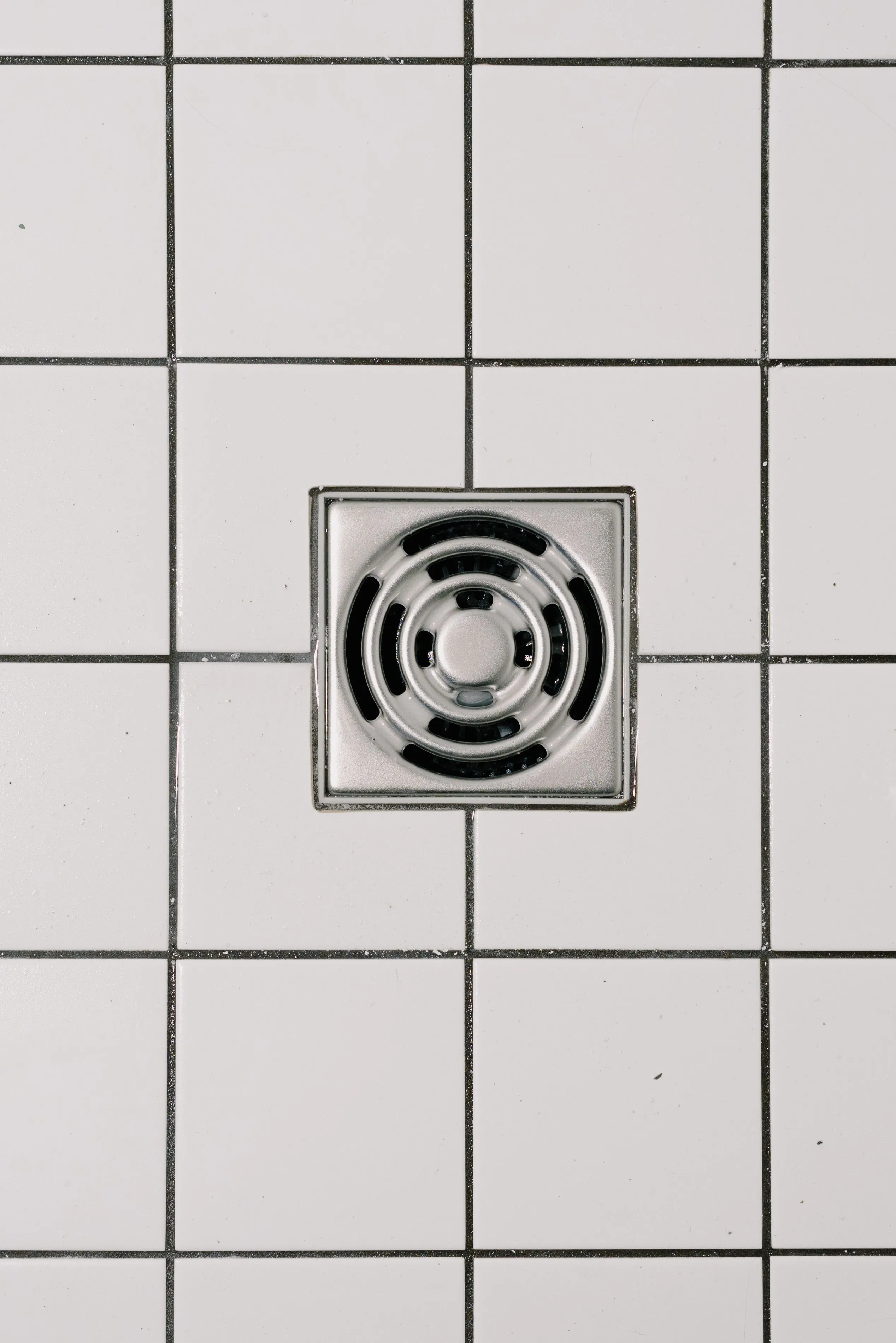 Neatly installed drain plug