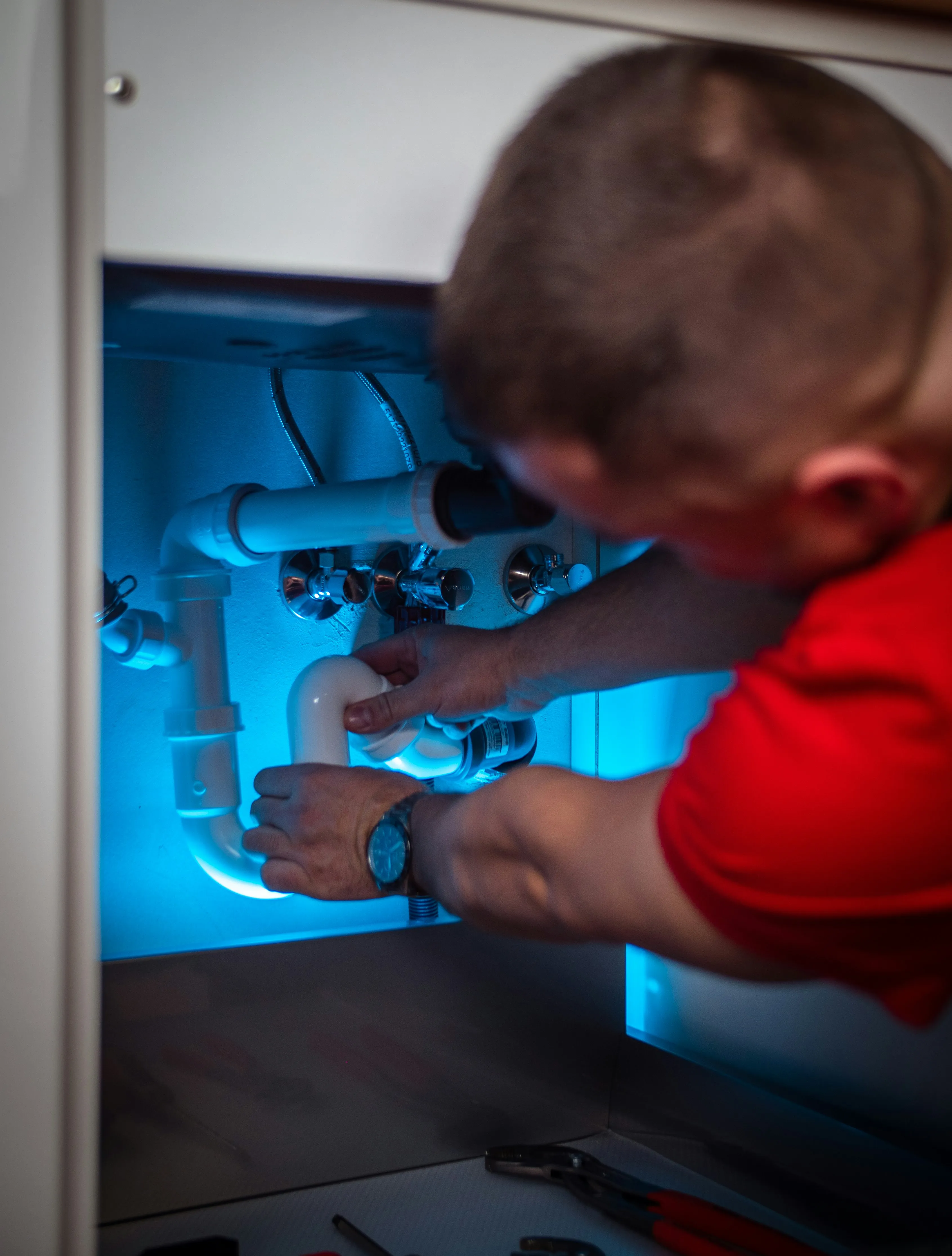 Hydro Core expert plumber executing neat pipeline assembly work